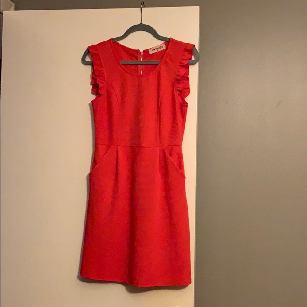 Medium comfortable dress with pockets!